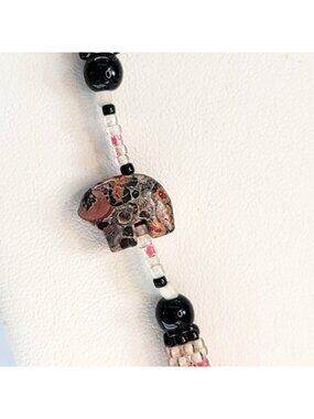 Bear Agate Stone Necklace with Glass Beads in Red, Black and Pink DH802